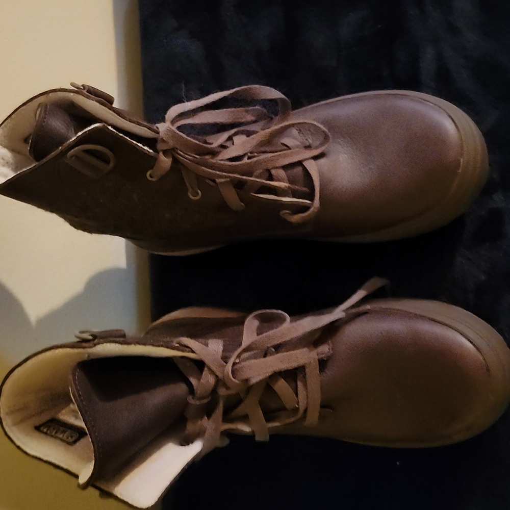 MERRELL Women's Brown Ankle Boots, Size 7, EUC - Picture 2 of 5